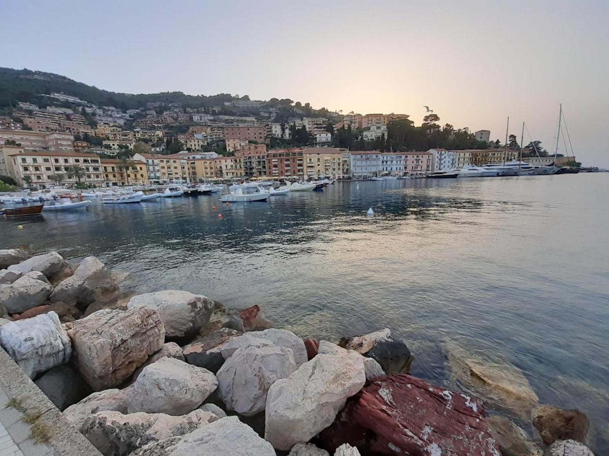 Pilarella Gallery Trilocale Vistamare Porto Santo Stefano  Kültér fotó